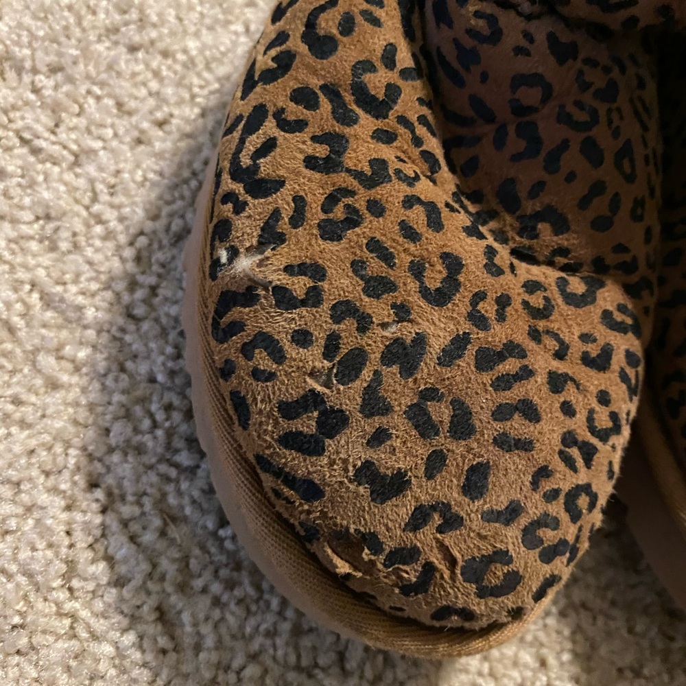 Leopard print uggs - Picture 3 of 4